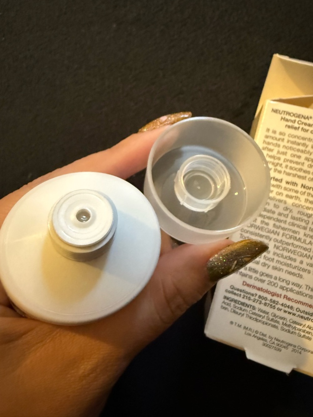 Neutrogena Hand Cream - Picture 4 of 5